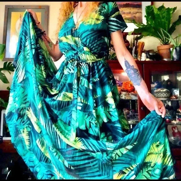 Incredible maxi dress - Picture 1 of 9